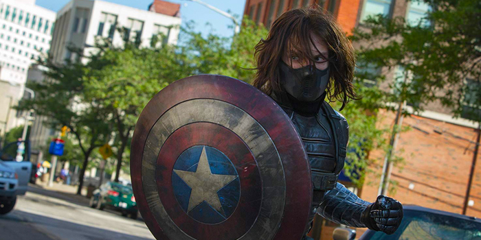 Bucky Barnes met Captain America-schild